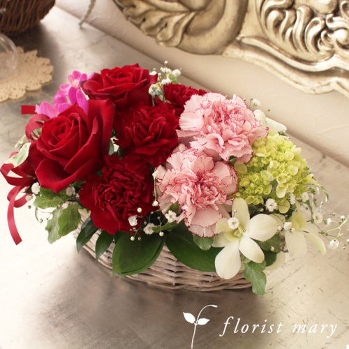 ドイリー1180❤️フラワーモチーフつる薔薇とパンジーのドイリー ✨大判53cm ドイリー1180❤️フラワーモチーフつる薔薇とパンジーのドイリー