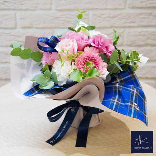 【美品・未使用】JUCO. シューズ＊グリッター×花柄×チェック＊箱あり JUCO. 靴に咲く花 お花のキルトBlack | THE MISONO