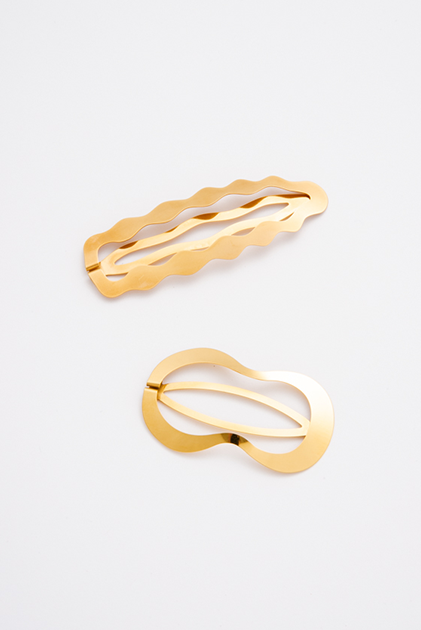 上・ヘアクリップ（CLINQ） 下・ヘアクリップ（CLINQ）