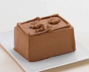 「トップス」
チョコレートケーキ Ｓ