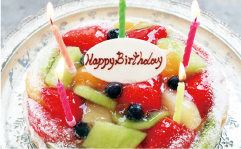 お誕生日祝いのケーキ