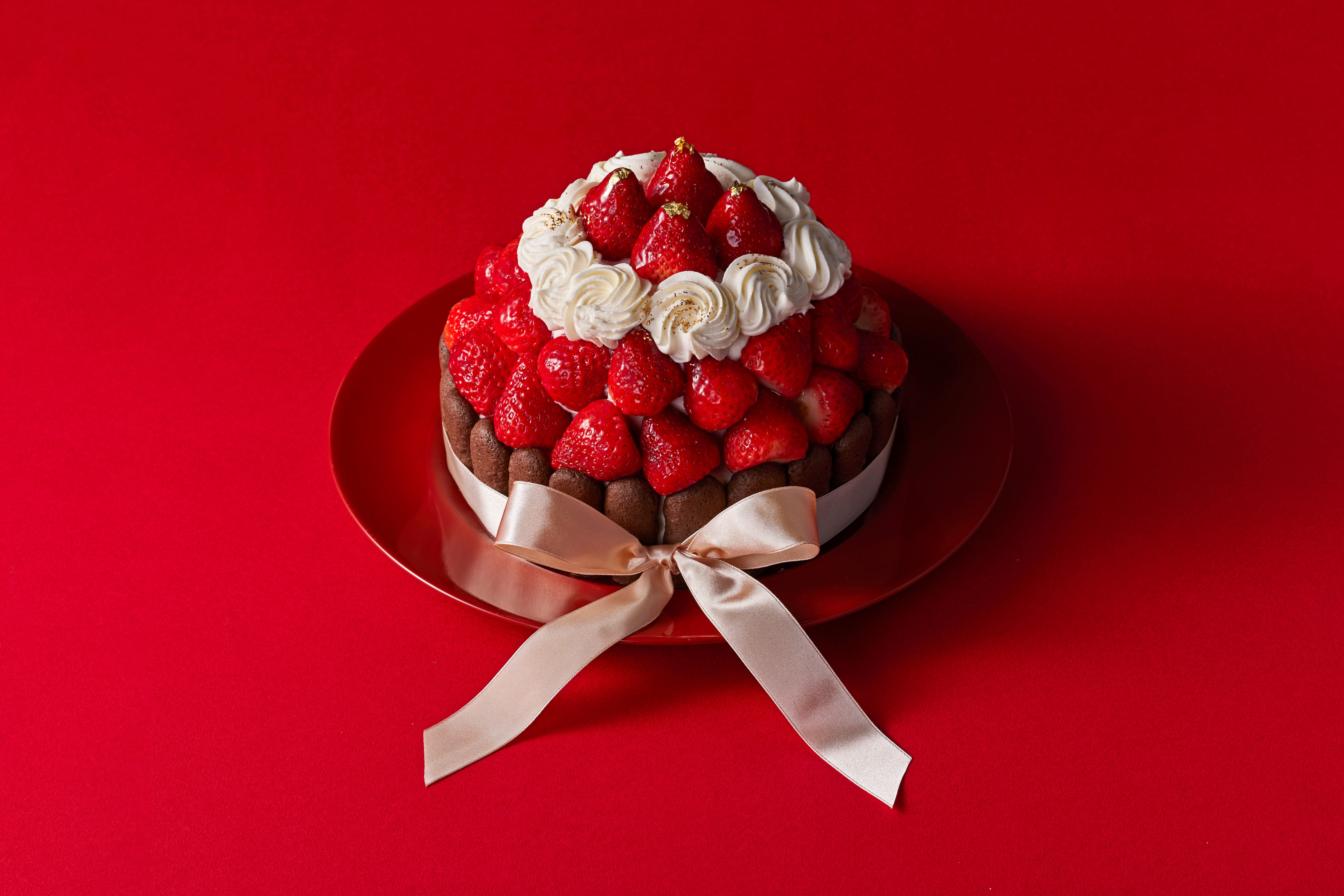 阪急うめだ本店地下１階『スイーツストリート』 人気ブランドの個性あふれるケーキ 「阪急のクリスマスケーキ2024」