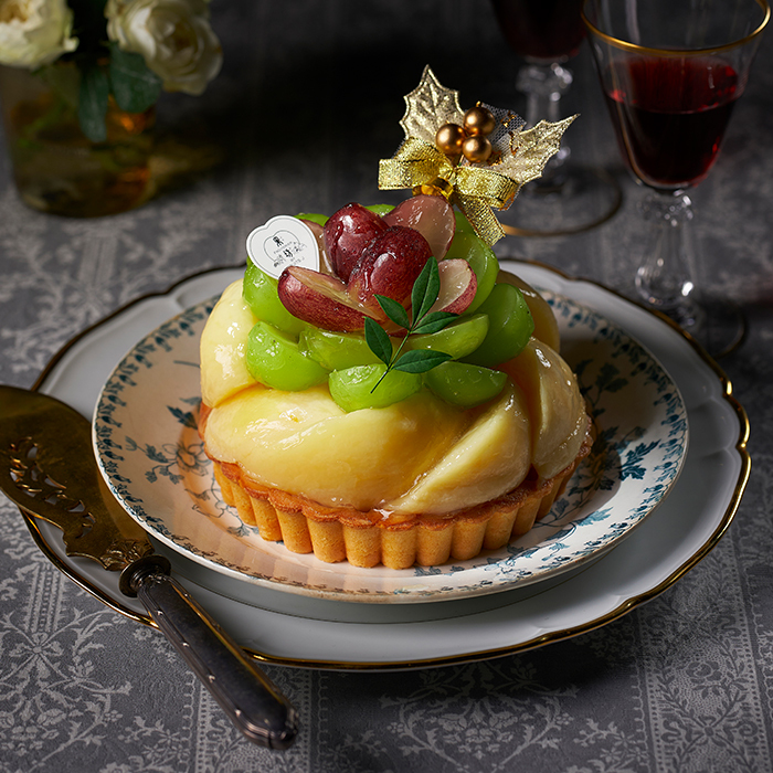 岡山県産冬桃がたりと 岡山ぶどうのプレミアムタルト