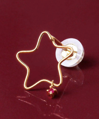 スターモチーフピアス