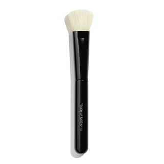PINCEAU RETOUCHE TEINT　パンソー ルトゥシュ タン N°104
