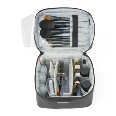 プロフェッショナル・メイクアップアーティスト・ライン ミドル