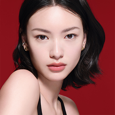 N°1 DE CHANEL SERUM-EN-BRUME CORPS REVITALISANT AU CAMELIA ROUGE