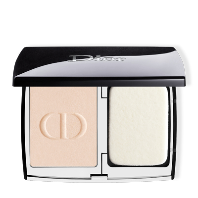 ディオールスキン フォーエヴァー コンパクト ナチュラル ベルベット