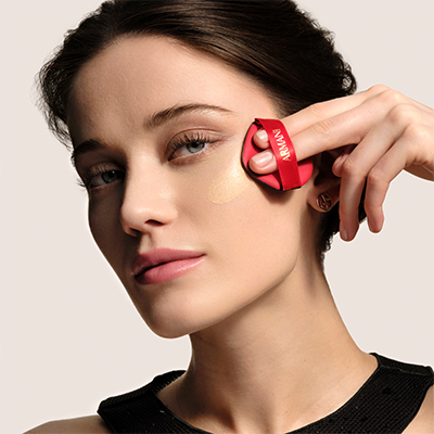 アルマーニ　ルミナス シルク プリマ グロー アルマーニ ビューティから、クッションファンデーション