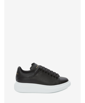 オーバーサイズドスニーカー