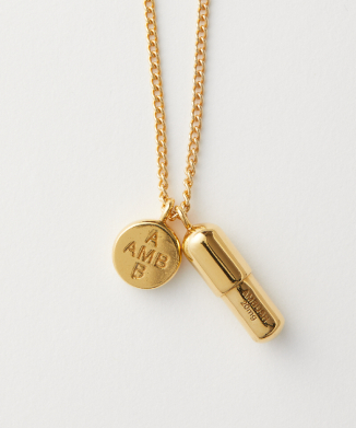 ピルチャームネックレス