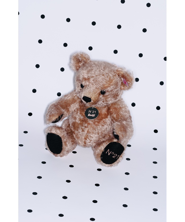 N゜21×Steiff】Teddy Bear(F21NK193)|阪急百貨店公式通販サイト N゜21×Steiff】Teddy Bear(F21NK193)|阪急百貨店公式通販サイト