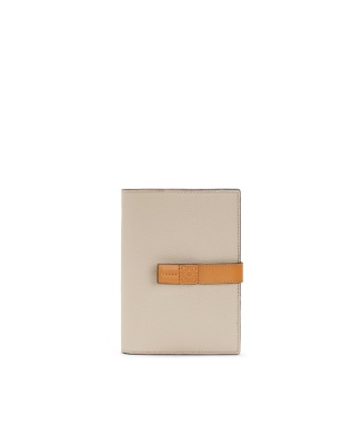 MEDIUM VERTICAL WALLET