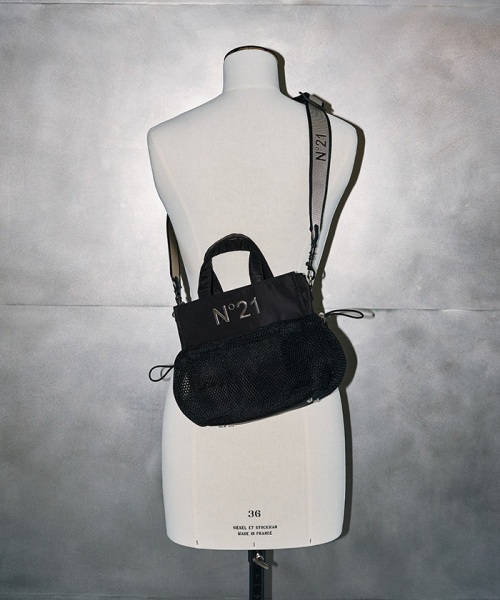N21 WALKING BAG(F238A123)｜阪急百貨店公式通販サイト｜阪急百貨店