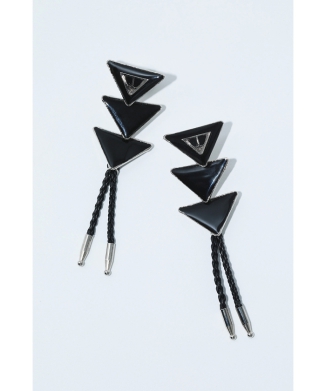 【TOGA TOO】Triangle pieced earrings