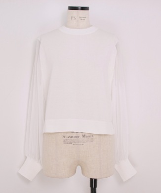 CREW NECK CROPPED SWEATER