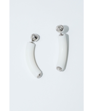 【TOGA TOO】Bone pieced earrings