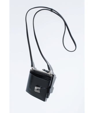 【TOGA TOO】Leather shoulder wallet square tip