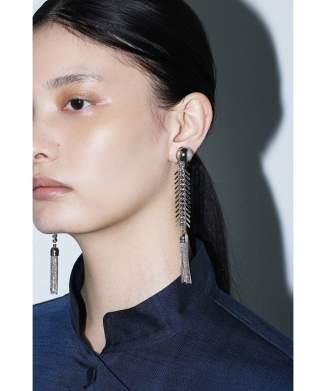 【TOGA TOO】Fish bone earrings