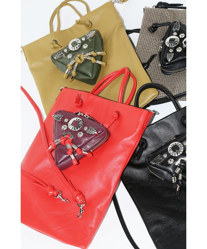 TOGA TOO】Triangle pouch bag(F256A071)｜阪急百貨店公式通販