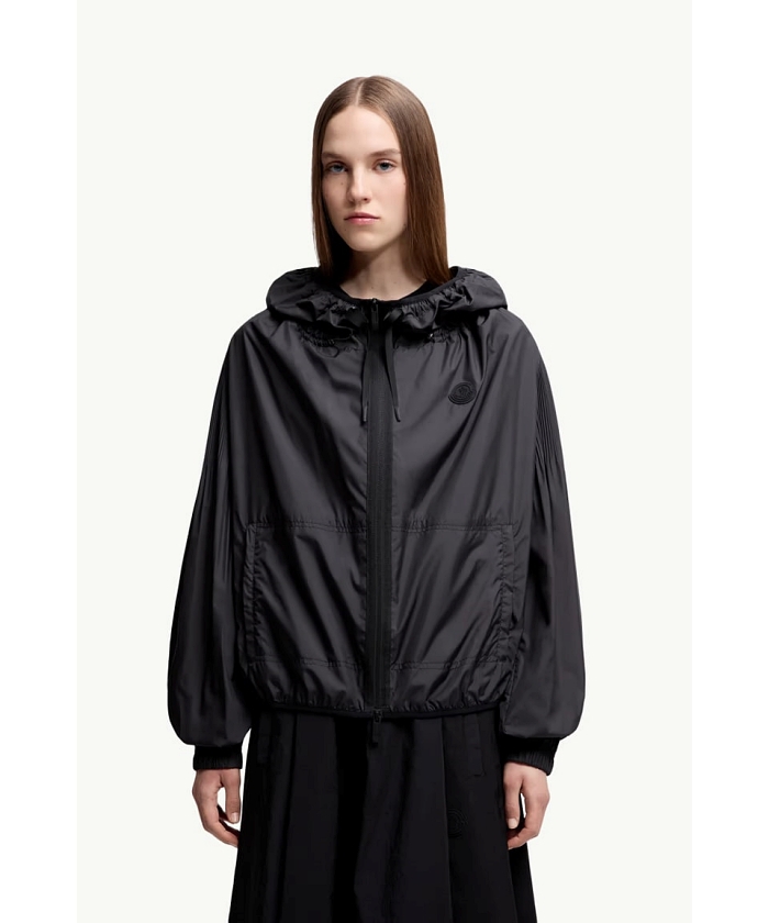 【★完売必至★】MONCLER ☆ Auxonneウインドブレーカー Auxonne ウインドブレーカー(F257A010)｜阪急百貨店公式通販