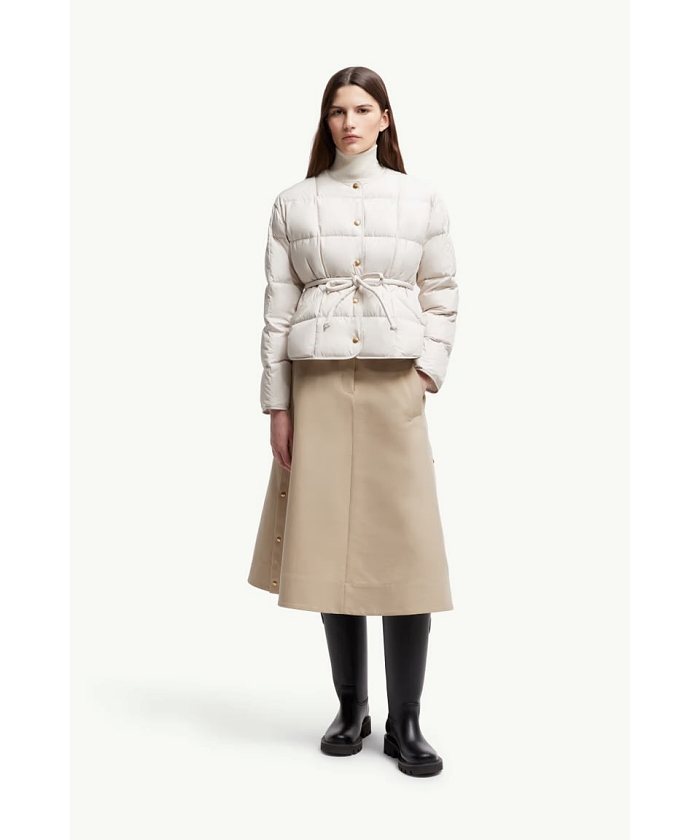 【MONCLER】CARAMAGNE ショートダウンジャケット ベルト付き Caramagne ショートダウンジャケット(F257G076)|阪急百貨店公式