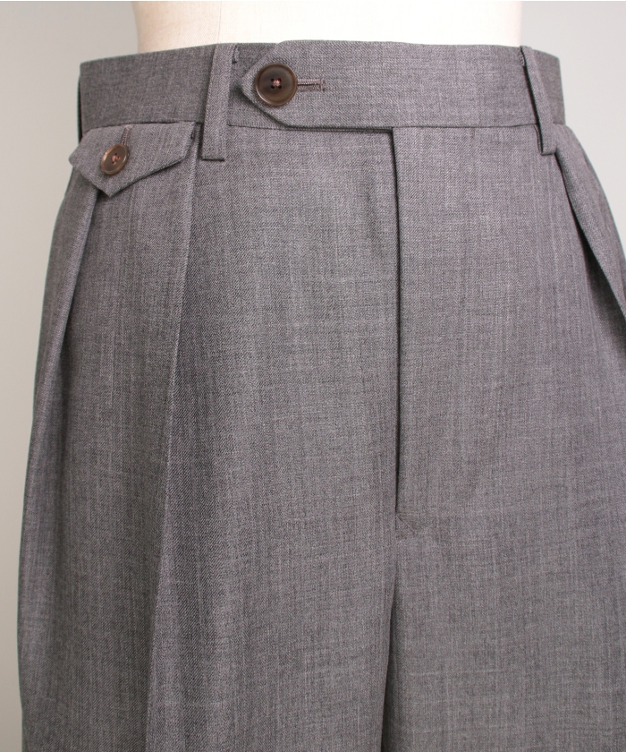 BLUEFACED WOOL TWO-TUCK SLACKS(F257S034)｜阪急百貨店公式通販サイト