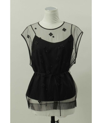 TOKI EMBROIDERY TOP