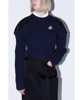 Wool shoulder knit pullover