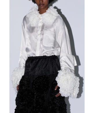 ［8/22(金)10:00販売開始予定］Frill embroidery blouse