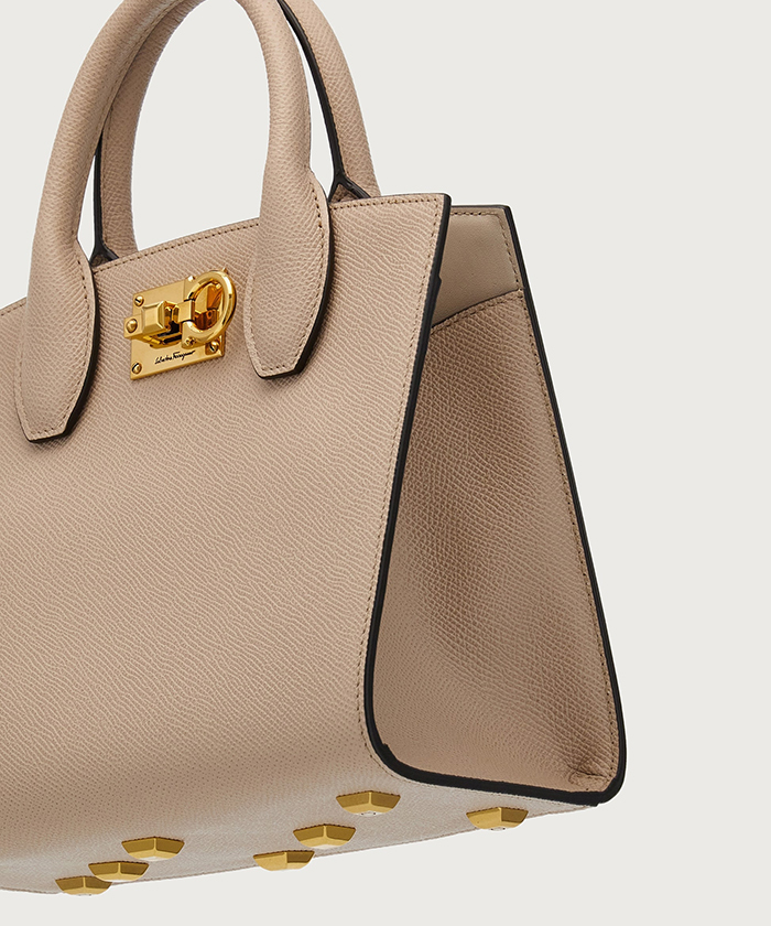 Ferragamo Studio Box bag (XS)(F258G056)｜阪急百貨店公式通販
