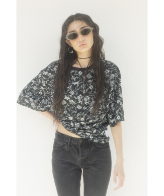【styling/】Collaboration BATIK Print Tシャツ