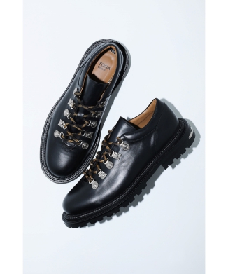 【TOGA VIRILIS】Leather concho shoes