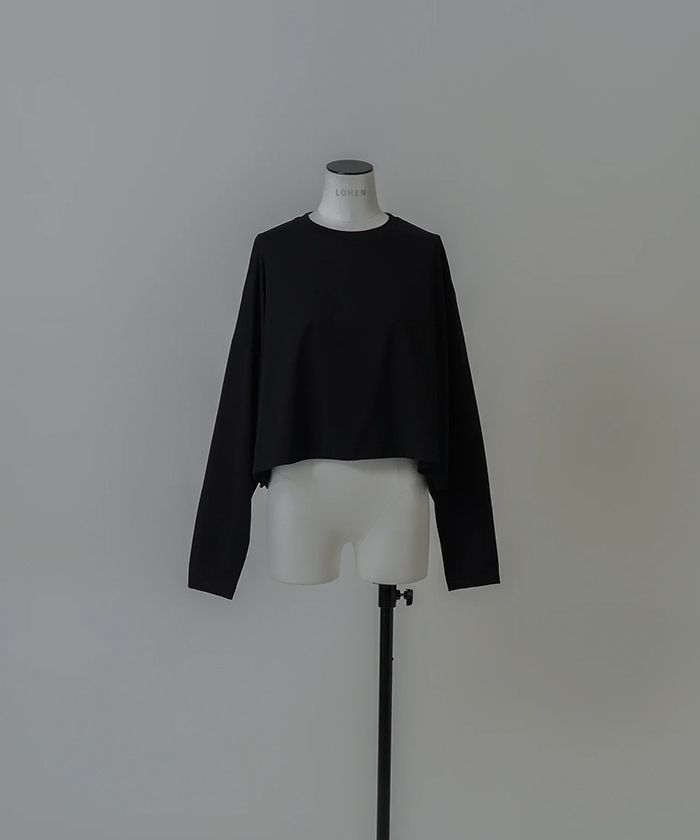 LOHEN ローヘン / 新品タグ付き ボキシーラインクロップドロンT ホワイト 2024AW PRE ORDER】Voxy line cropped T shirt – LOHEN