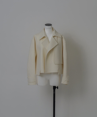 SHORT TRENCH REVER COAT