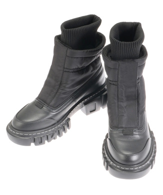 UN3D. SOLE RIB DOCKING BOOTS