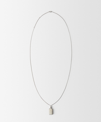 チャームロングネックレス