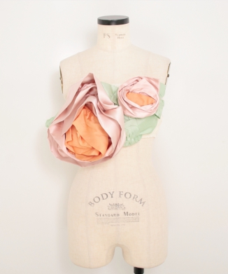 PRESSED ROSETTE BOUQUET TOP