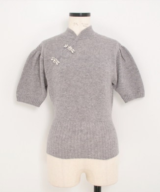 MANDARIN COLLAR CASHMERE JUMPER W/ EMB