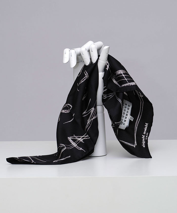 ナンバリング シルクスカーフ(F262A014)｜阪急百貨店公式通販サイト