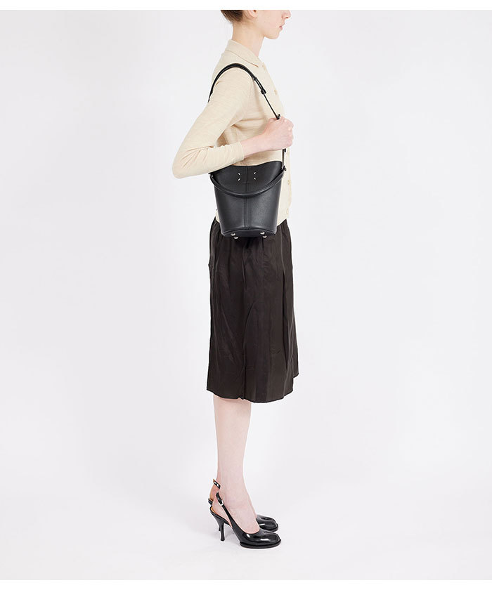 イタリア製 Martin Margiela バック ドレープ カットソー ドレサージュ」 ショルダーバッグ(F262A092)｜阪急百貨店公式通販