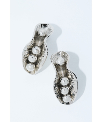 ［2/20(金)10:00販売開始予定］Pearl motif earrings