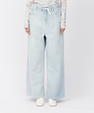 ワイドレッグ ジーンズ