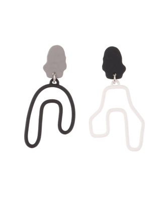 ASYMMETRY PIPE EARRING