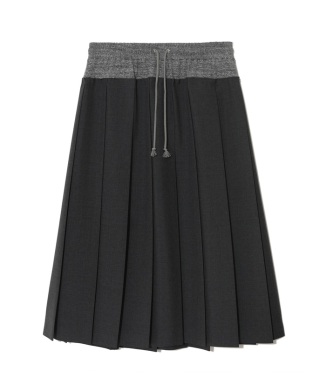 プリーツスカート