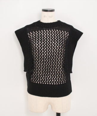 CROCHET SLEEVELESS KNIT