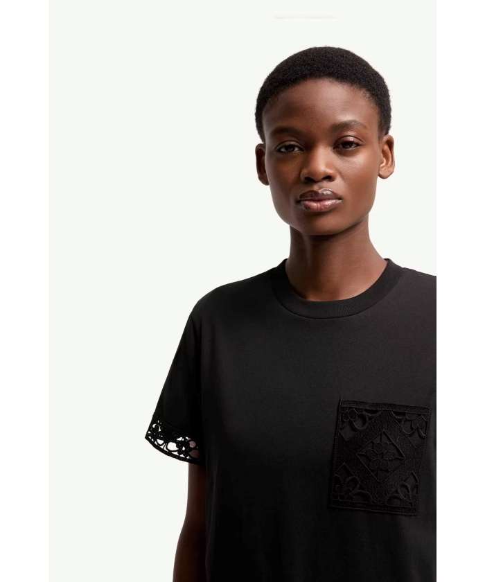 MONCLER Tシャツ(F263A057)｜阪急百貨店公式通販サイト｜阪急百貨店