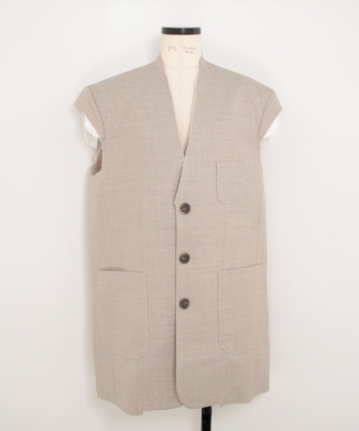 DECONSTRUCTED SLEEVELESS BLAZER