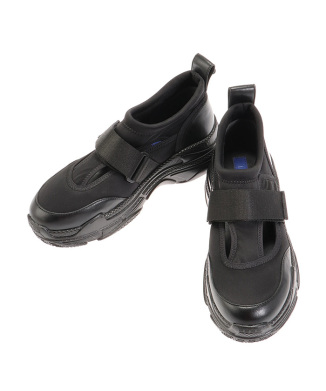 CURVE LIGHT SNEAKER