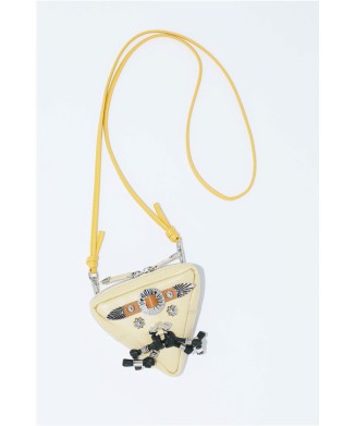 Triangle shoulder pouch